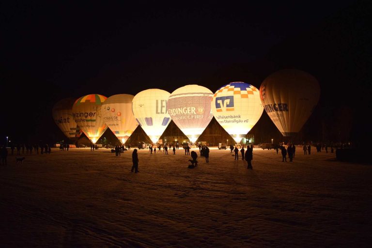 Le guide complet des ballons lumineux extérieurs et comment ils peuvent faire de vos événements un succès !