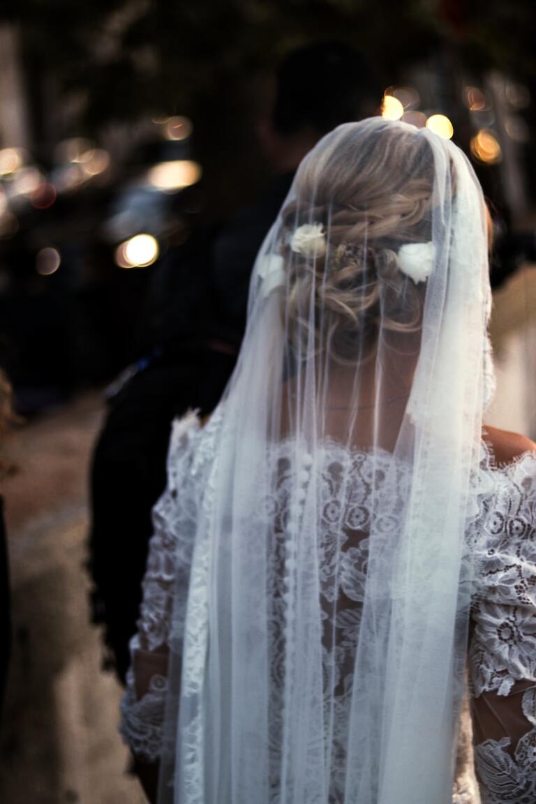 Pourquoi choisir un soutien-gorge dos nu pour son mariage ?