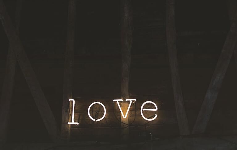 Comment reconnaître les signes de l&rsquo;amour ?