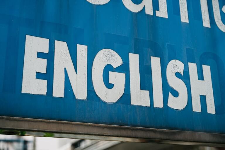 Traducteur français vers italien : comment choisir le meilleur outil en 2025 ?