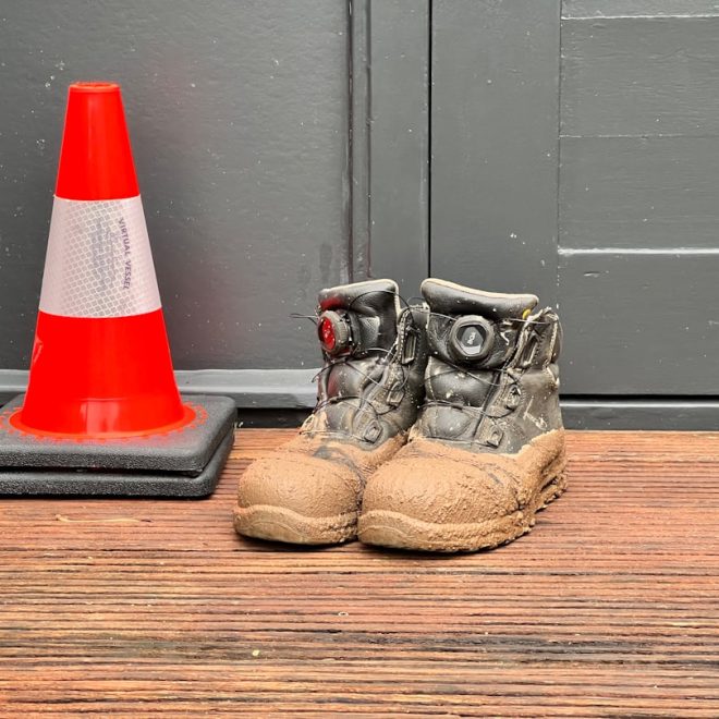 découvrez notre sélection unique de vêtements de travail alliant confort, durabilité et style. idéaux pour tous les professionnels, nos tenues workwear sont conçues pour répondre aux exigences de votre métier tout en vous garantissant une allure soignée. parcourez notre gamme pour trouver l'équipement parfait qui vous accompagnera au quotidien.