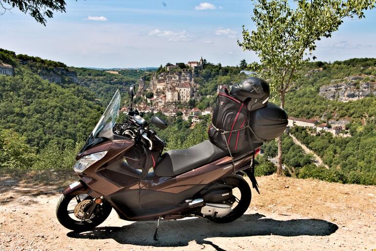 Découvrez pourquoi le scooter Honda sera votre meilleur allié pour vos déplacements en ville en 2025