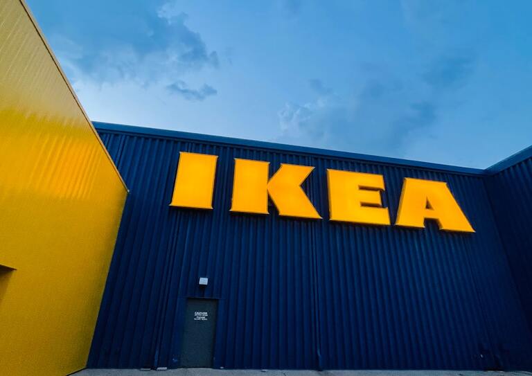 Astuces pour maximiser le rangement dans votre salle de bain avec les solutions Ikea