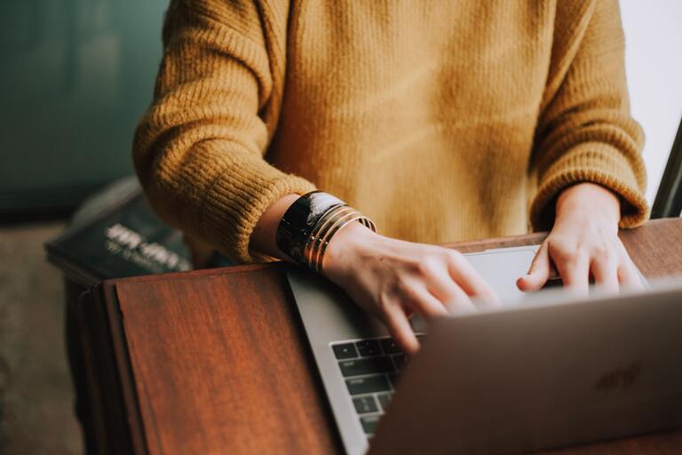 comment ouvrir un compte bancaire en ligne sans justificatif : le guide ultime pour 2025