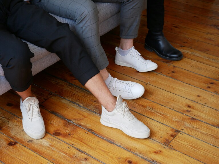 Comment entretenir et porter la chaussure blanche au quotidien : conseils pratiques et erreurs à éviter